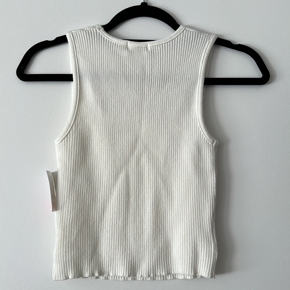 ripped knit tank top w/ cut out detail - Picture 2 of 3